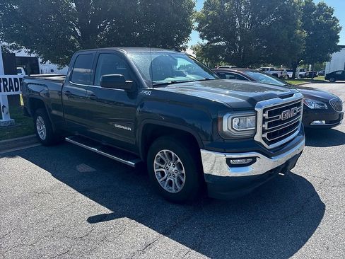 Used 2019 GMC Sierra 1500 SLE w/ SLE Value Package AWD/4WD image 1