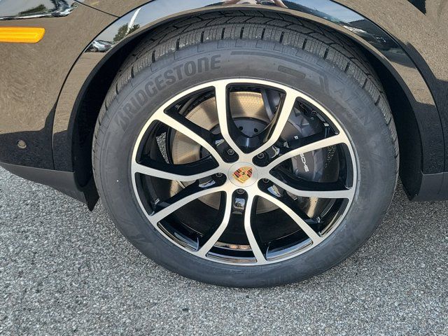 Used 2026 Porsche Cayenne AWD/4WD image 13
