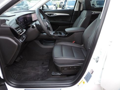 Used 2025 Buick Envision Avenir AWD/4WD image 21