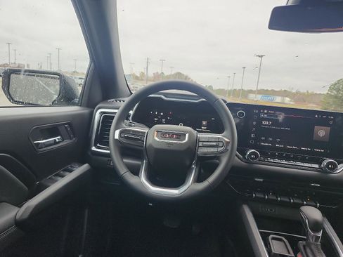New 2026 GMC Canyon Elevation w/ Convenience Package RWD image 8