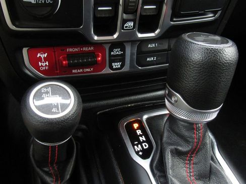 Used 2021 Jeep Wrangler Unlimited Rubicon AWD/4WD image 24