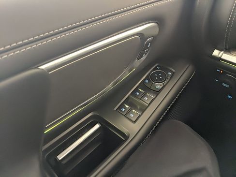 Used 2025 Ford Expedition Max Platinum image 33