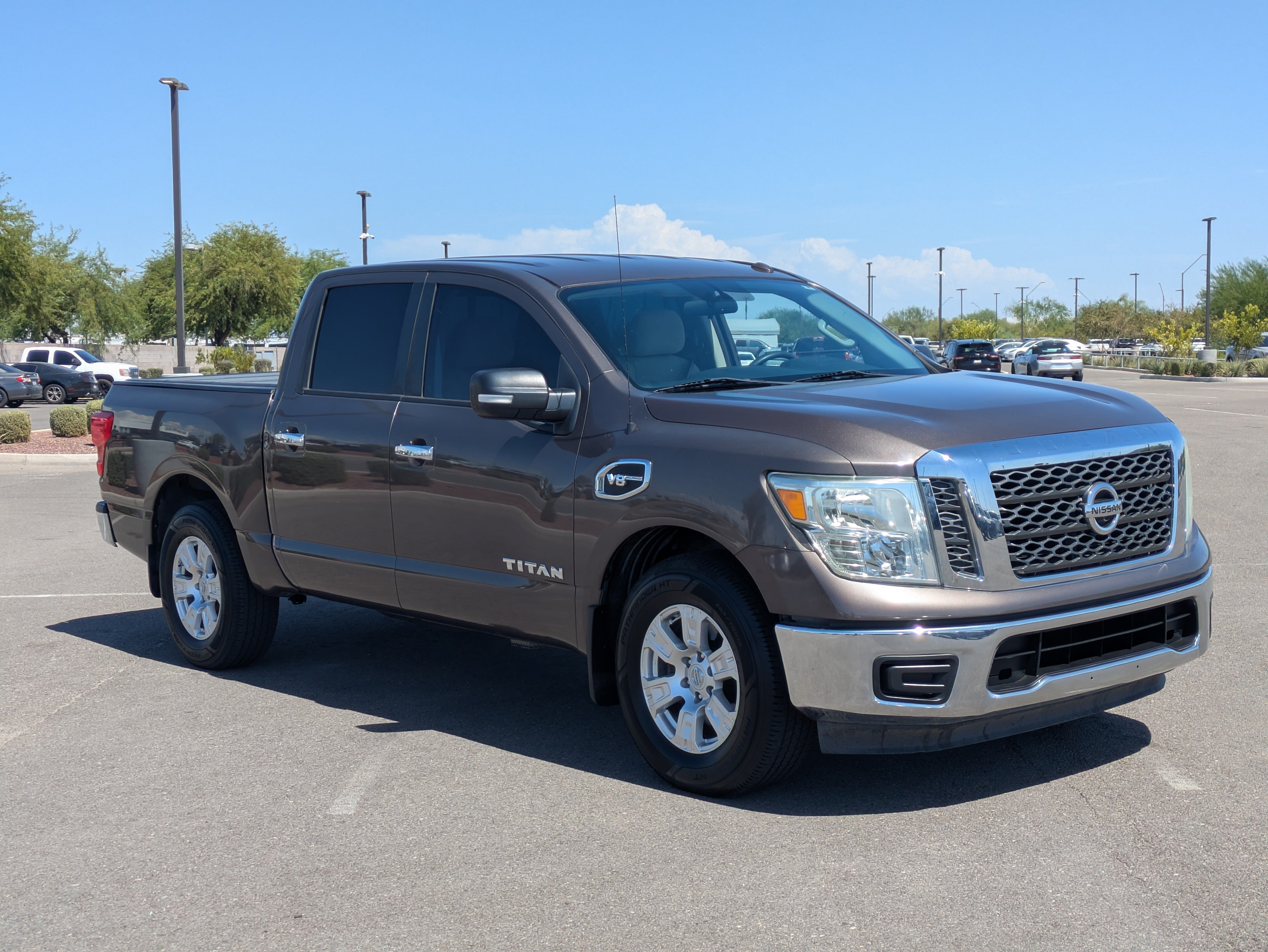 Used 2017 Nissan Titan SV RWD image 7
