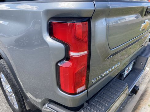 Used 2024 Chevrolet Silverado 2500 High Country w/ High Country Premium Package AWD/4WD image 20