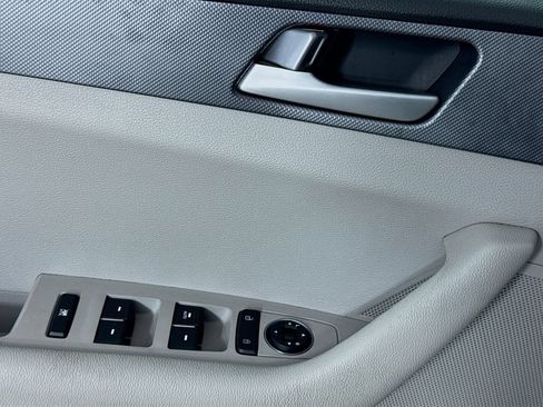 Used 2016 Hyundai Sonata SE FWD image 21