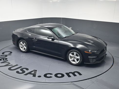 Used 2018 Ford Mustang Coupe image 29