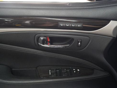 Used 2014 Lexus LS 460 RWD image 13