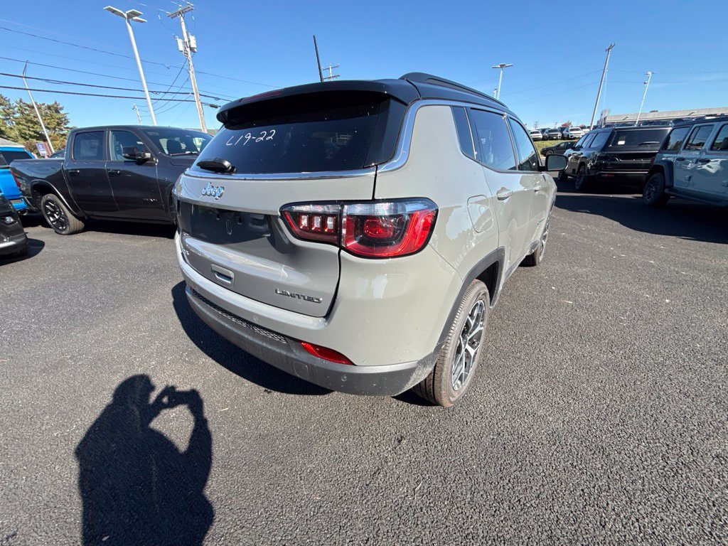 New 2026 Jeep Compass Limited AWD/4WD image 5