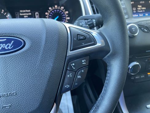 Used 2018 Ford Edge SEL FWD image 20