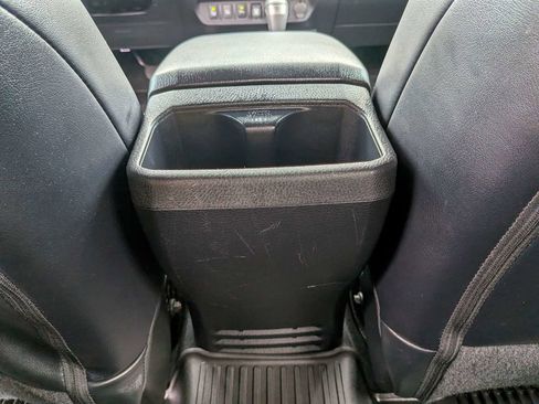 Used 2022 Toyota Tacoma Limited AWD/4WD image 16