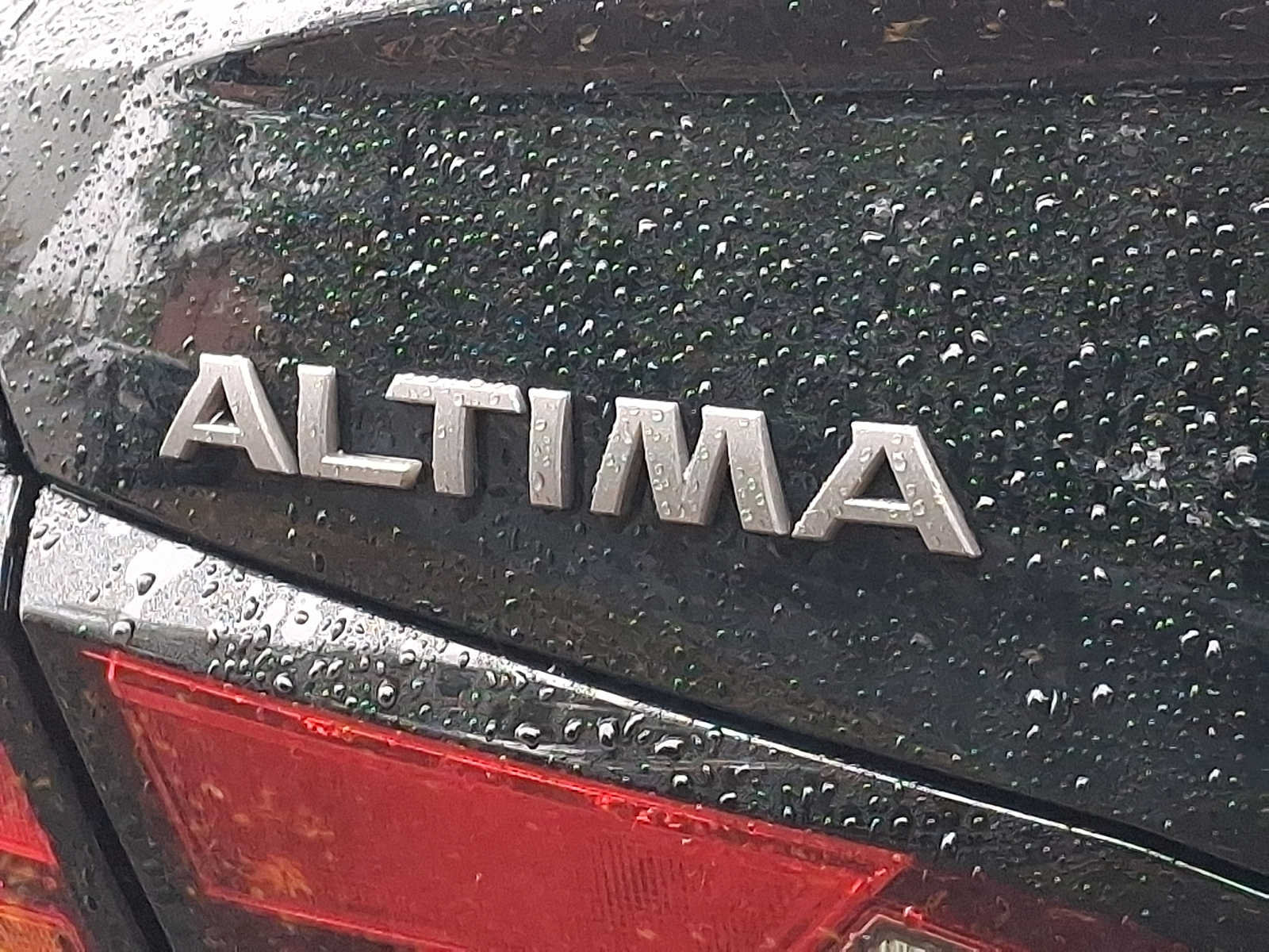 Used 2024 Nissan Altima 2.5 SL FWD image 28