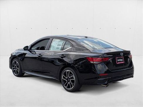 Used 2025 Nissan Sentra SR w/ SR Premium Package image 8