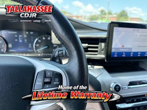 Used 2021 Ford Explorer XLT w/ Equipment Group 202A AWD/4WD image 16