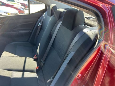 Used 2025 Nissan Versa SV image 35