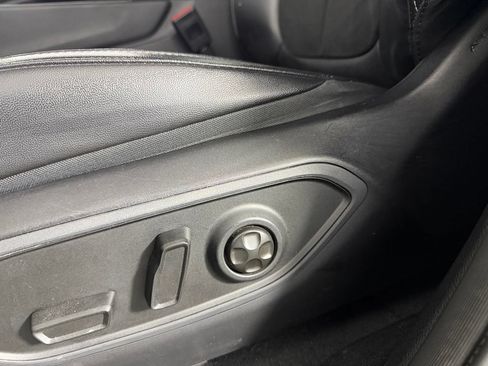 Used 2023 Jeep Grand Cherokee L Laredo AWD/4WD image 23
