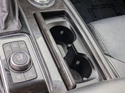 Used 2024 INFINITI QX80 Luxe image 16