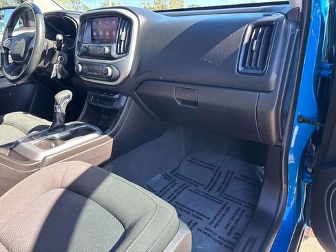 Used 2022 Chevrolet Colorado LT w/ LT Convenience Package image 17