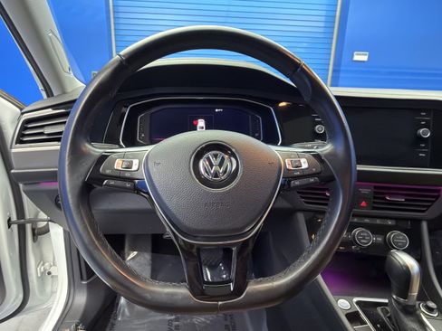 Used 2019 Volkswagen Jetta SEL Premium image 14