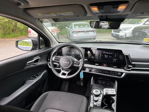Used 2023 Kia Sportage LX image 34