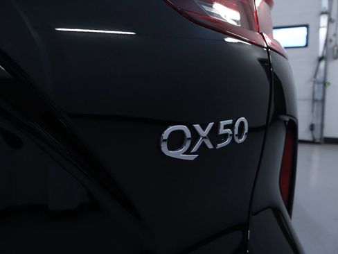 Used 2020 INFINITI QX50 Sensory w/ Proactive Package AWD/4WD image 10