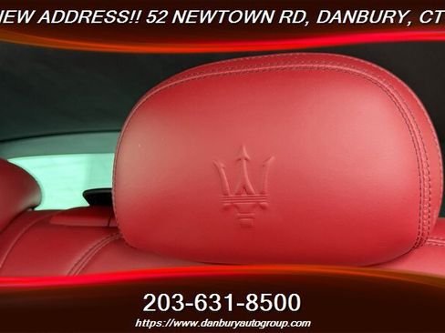 Used 2021 Maserati Levante AWD/4WD image 35