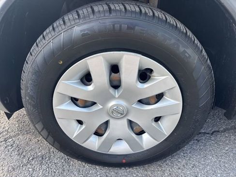 Used 2019 Nissan Rogue Sport S image 19