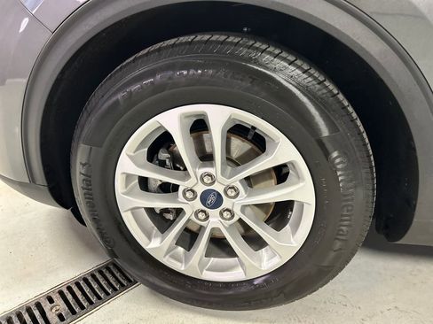 Used 2020 Ford Escape SE image 9