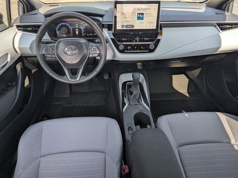 Used 2026 Toyota Corolla SE w/ SE Package FWD image 19