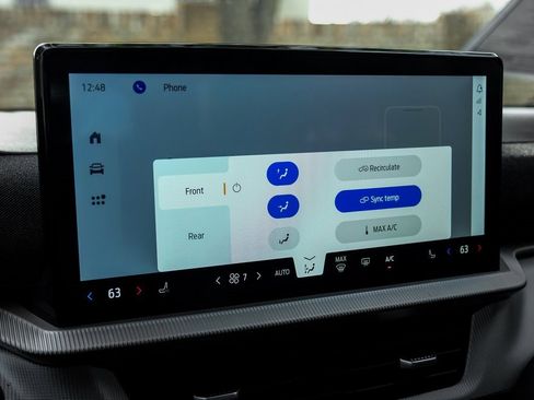 Used 2025 Ford Explorer Active image 40