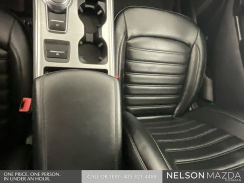 Used 2022 Ford Edge SEL image 39