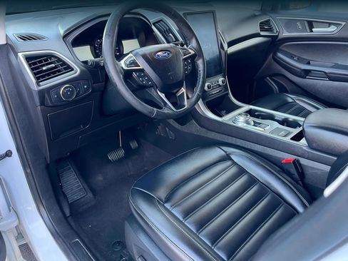Used 2022 Ford Edge SEL image 9