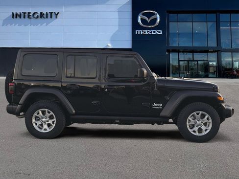 Used 2021 Jeep Wrangler Unlimited Islander image 3