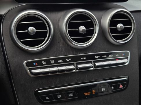 Used 2021 Mercedes-Benz GLC 300 image 23