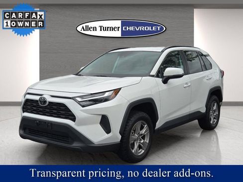 Used 2022 Toyota RAV4 XLE w/ XLE Grade Weather Package AWD/4WD image 3