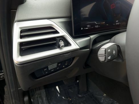 Used 2025 BMW 330i Sedan w/ Parking Assistance Package image 13