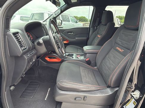 Used 2022 Nissan Frontier Pro-X RWD image 9