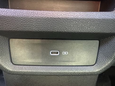 Used 2022 Volkswagen Taos SE image 22