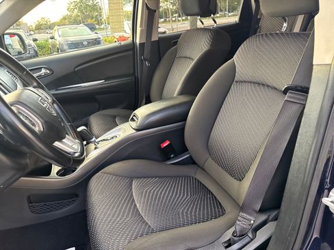 Used 2020 Dodge Journey SE w/ SE Popular Equipment Group image 23