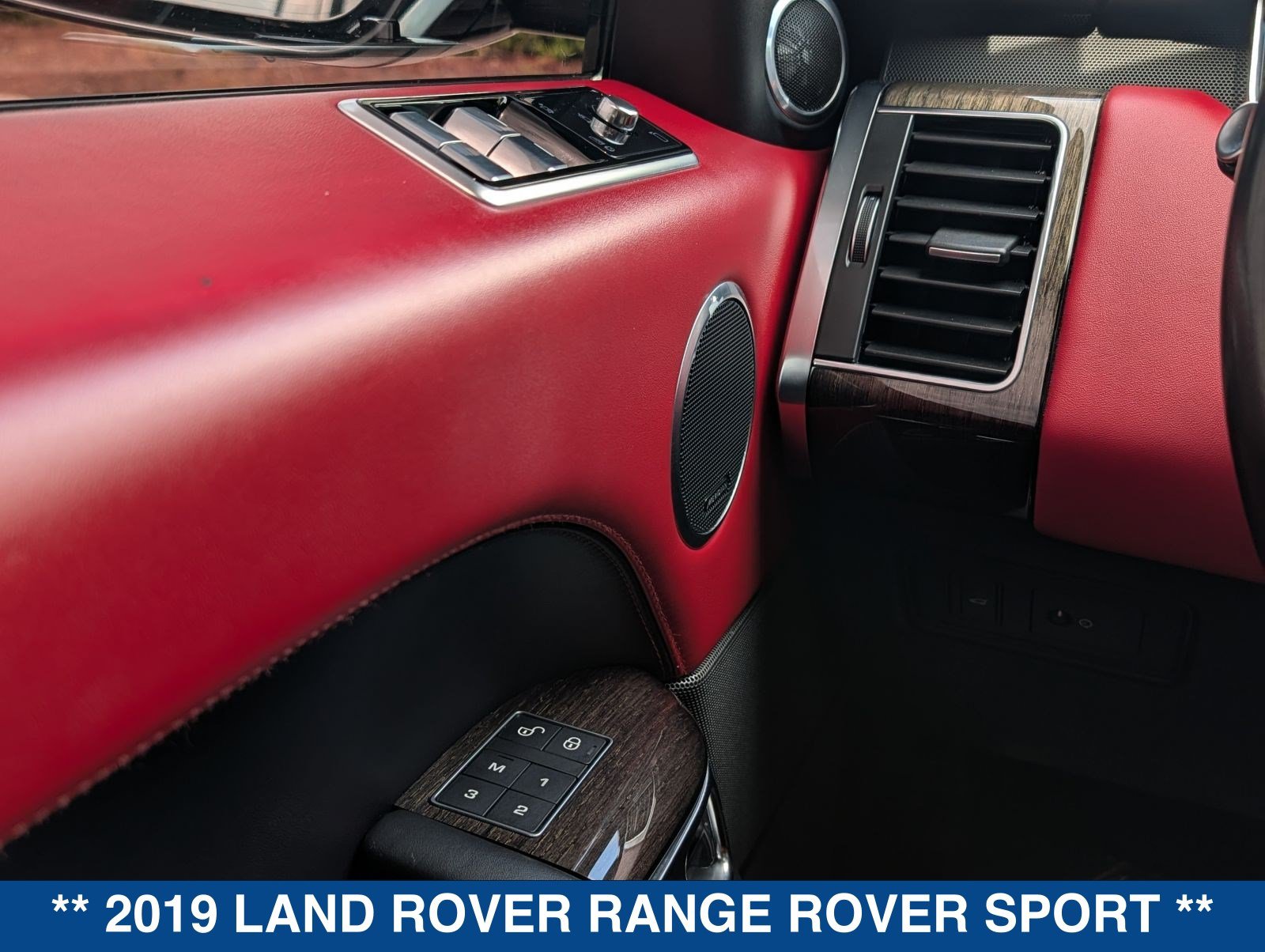 Used 2019 Land Rover Range Rover Sport Supercharged AWD/4WD image 26