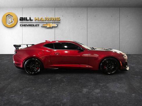 Used 2020 Chevrolet Camaro ZL1 RWD image 8