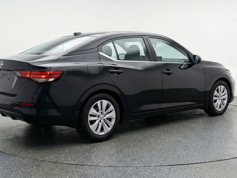 Used 2025 Nissan Sentra S FWD image 9