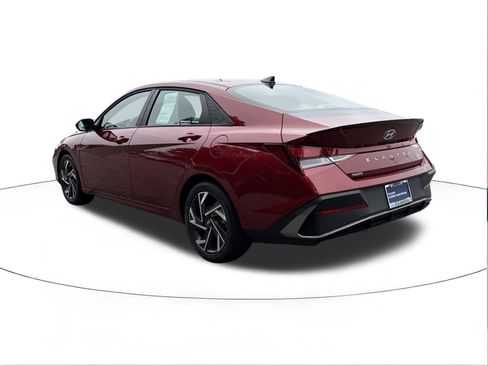 Certified 2025 Hyundai Elantra Sport image 5