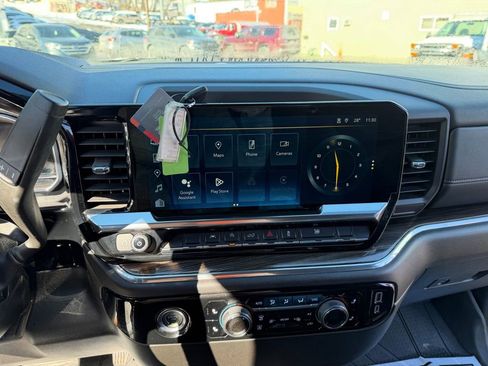 Used 2024 Chevrolet Silverado 1500 LT w/ Protection Package image 19