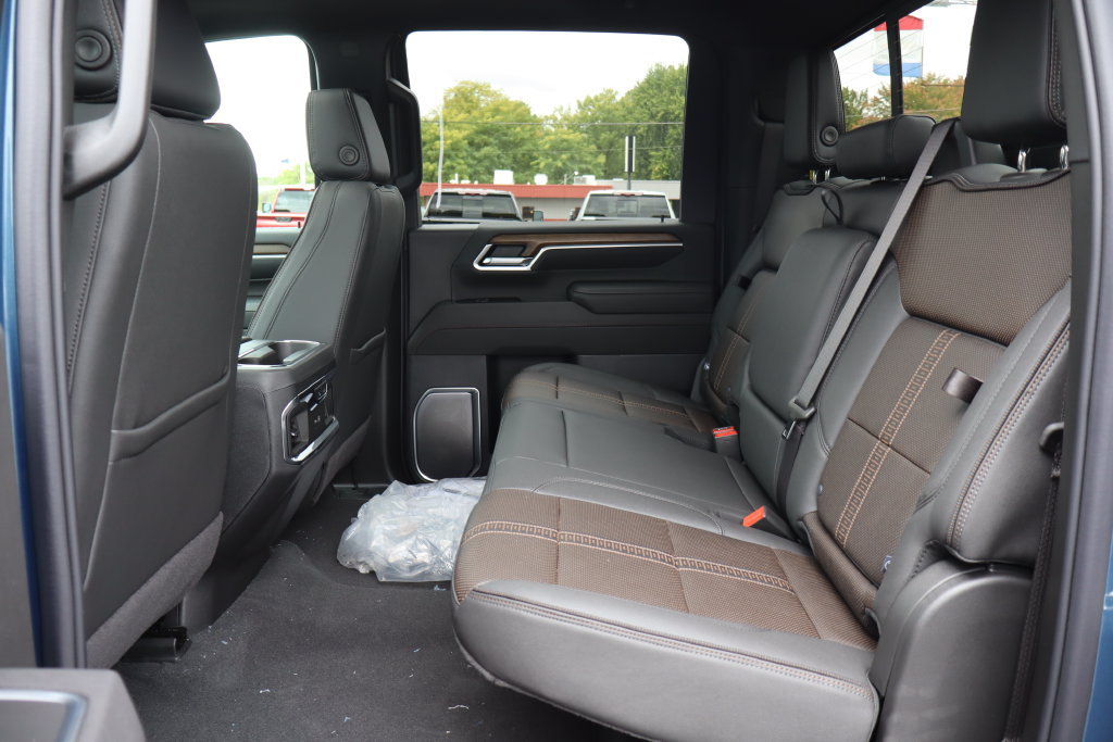 New 2026 Chevrolet Silverado 3500 High Country w/ High Country Premium Package AWD/4WD image 23