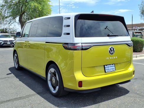 New 2025 Volkswagen ID. Buzz Pro S Plus AWD/4WD image 4
