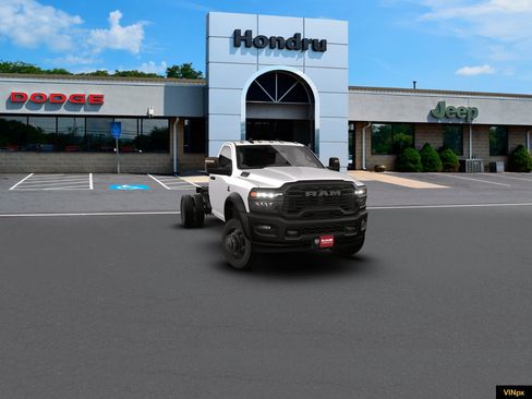 New 2026 RAM 5500 Tradesman AWD/4WD image 16