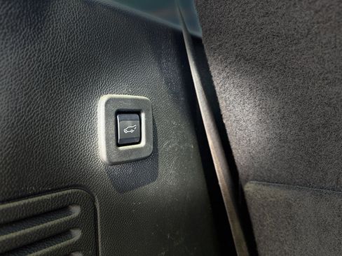 Used 2016 Lincoln Navigator Reserve AWD/4WD image 37