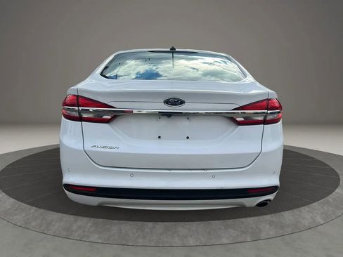 Used 2018 Ford Fusion SE image 6