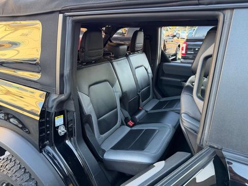 Used 2022 Ford Bronco Black Diamond AWD/4WD image 11