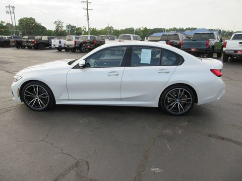 Used 2019 BMW 330i xDrive Sedan w/ M Sport Package AWD/4WD image 10